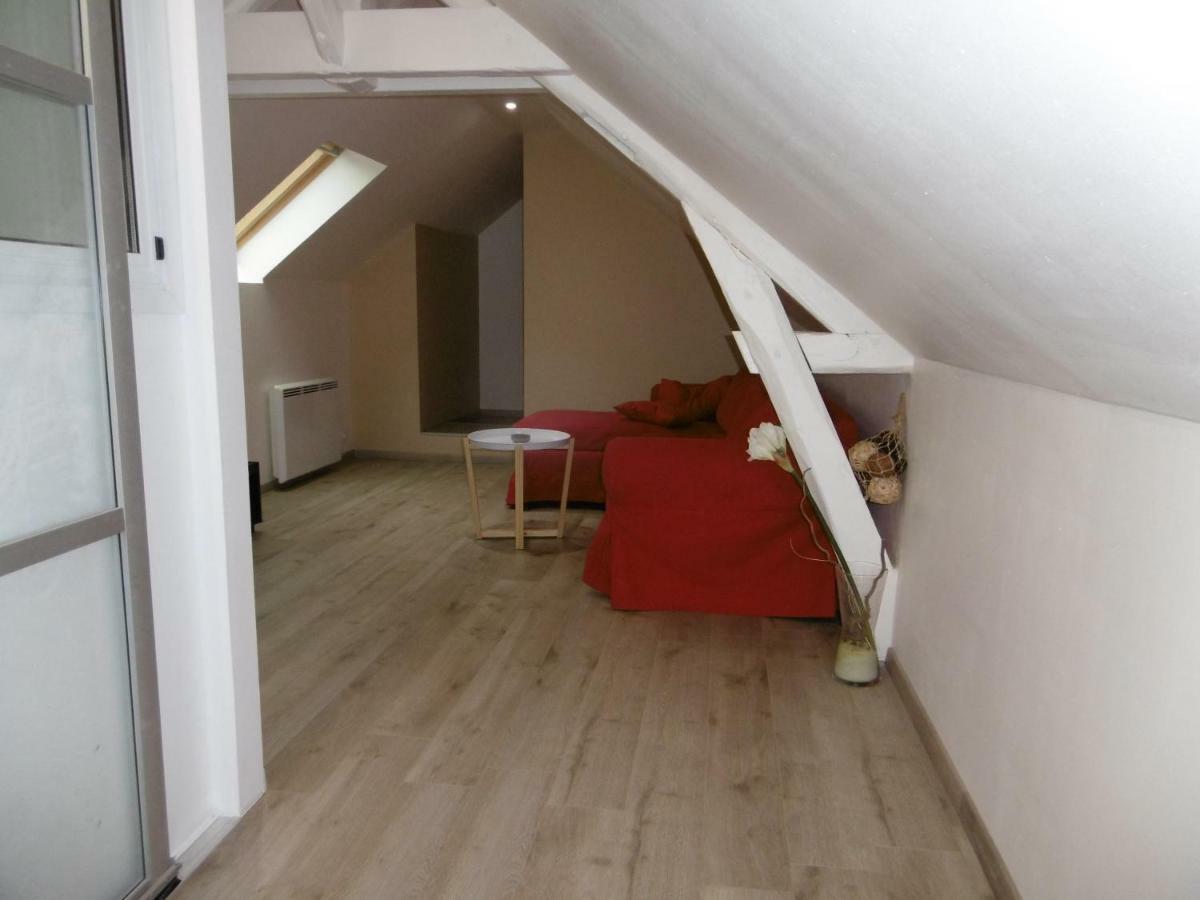Le Petit Domaine Des Aubuis Διαμέρισμα Σινόν Εξωτερικό φωτογραφία